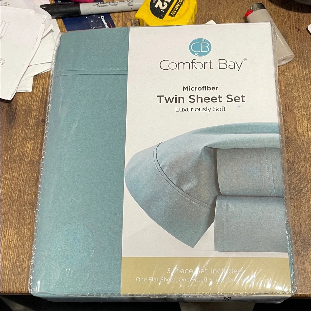 Comfort Bay Aqua Microfiber Twin Sheet Set